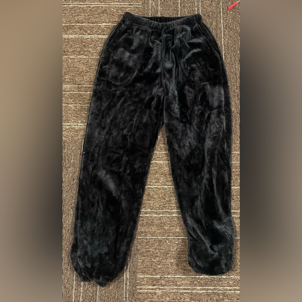 Black fleece lounge pants size medium